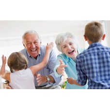 Medium_grandchildren-running-to-greet-grandparents-171633611